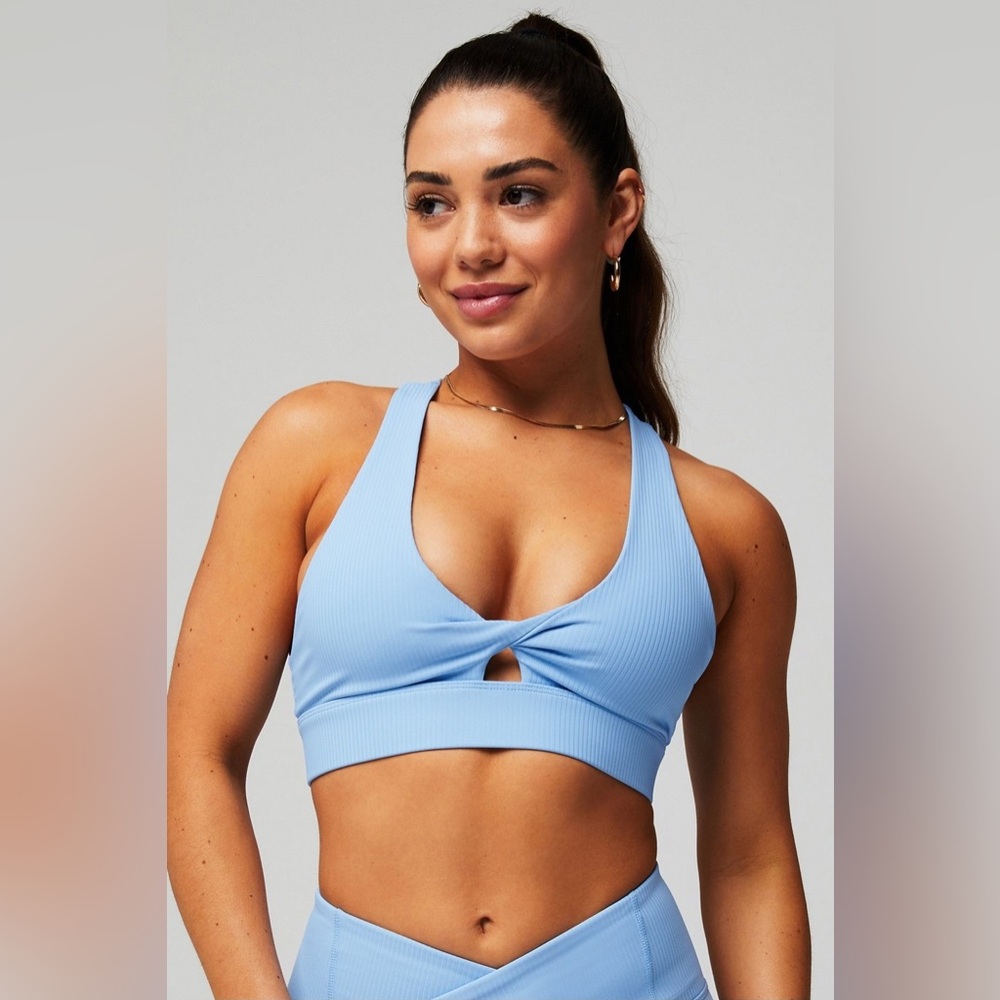 Fabletics Oasis Rib Twist Medium Impact Sports Bra